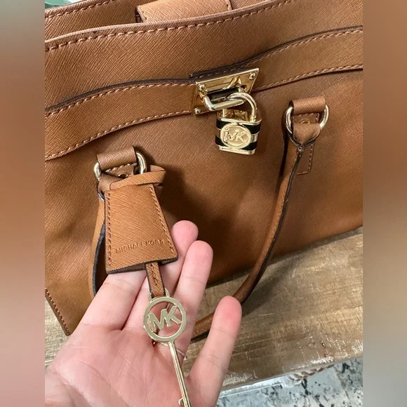 Authentic Michael Kors Hamilton Saffiano Tan Leather Sachel with lock and key